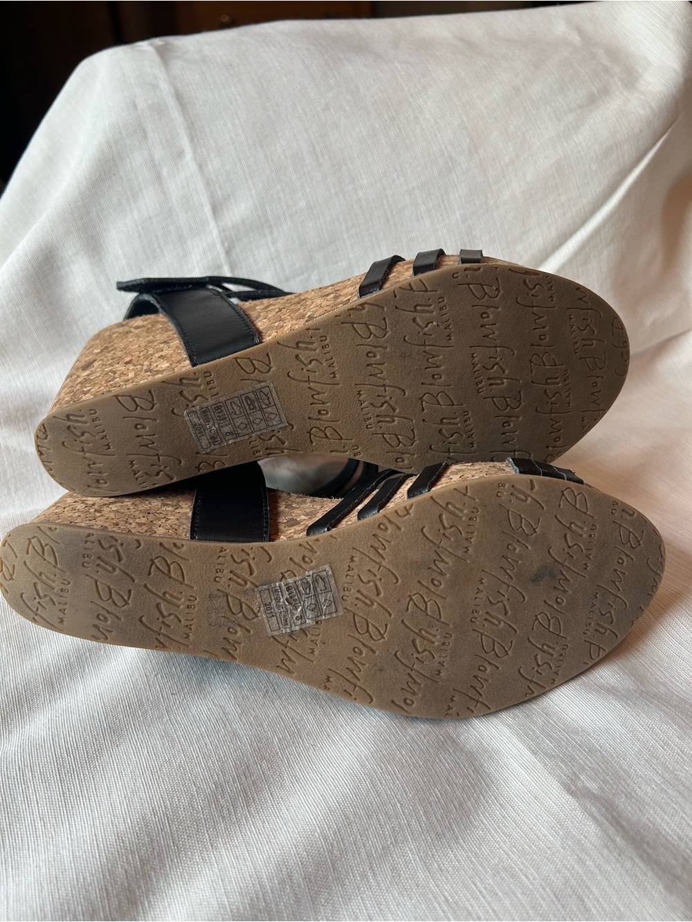 Blowfish Malibu Helm sandals.  Cork wedge, size 8 - Picture 5 of 5
